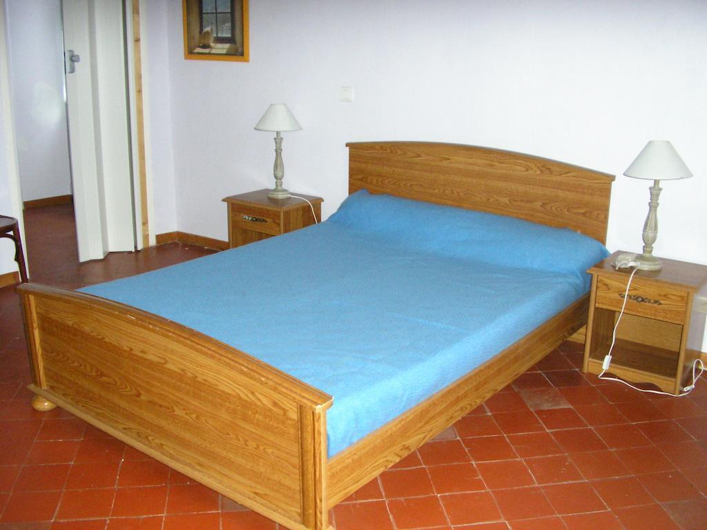 Auberge Le Bistrot De Lussan Lussan  Δωμάτιο φωτογραφία