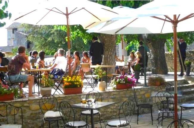 Auberge Le Bistrot De Lussan Lussan  Εξωτερικό φωτογραφία